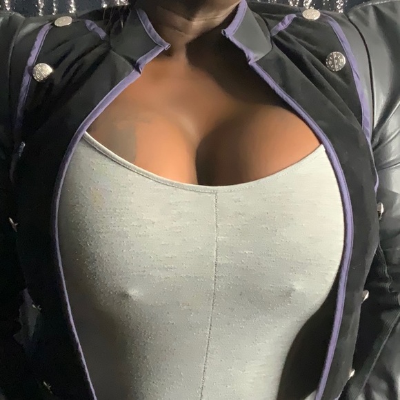 Perfect little ringmaster number - Picture 6 of 8